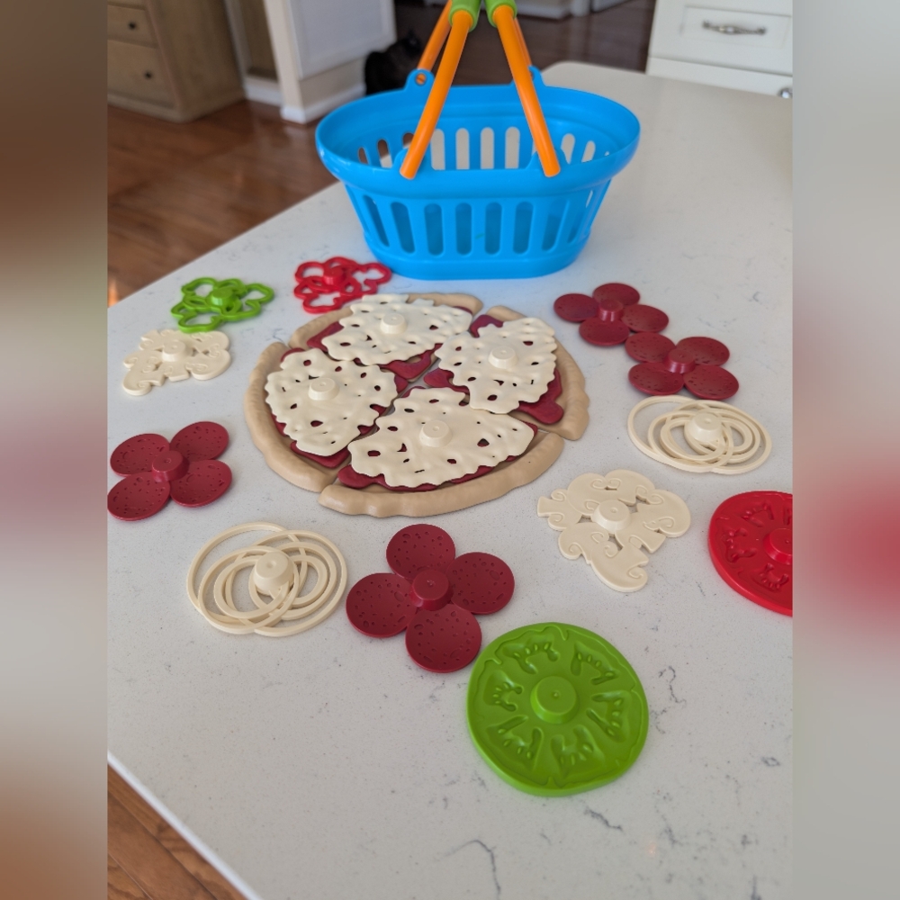 Colorful Pizza Play Set with Basket-Like New